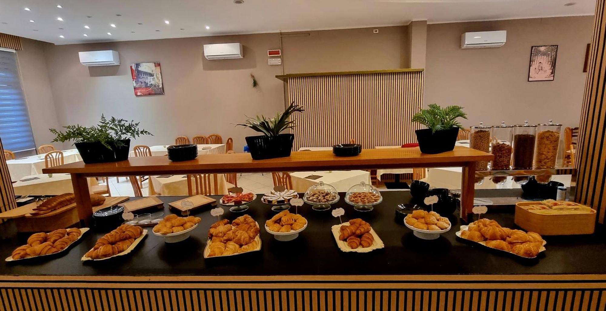 Hotel K2 Cervia 3 Stelle Sup Экстерьер фото