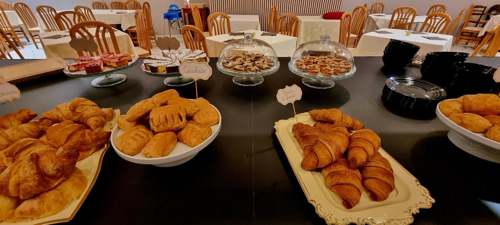 Hotel K2 Cervia 3 Stelle Sup Экстерьер фото