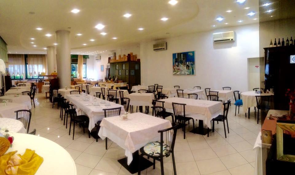 Hotel K2 Cervia 3 Stelle Sup Экстерьер фото