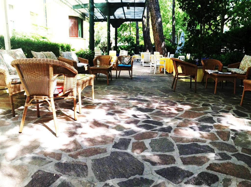 Hotel K2 Cervia 3 Stelle Sup Экстерьер фото