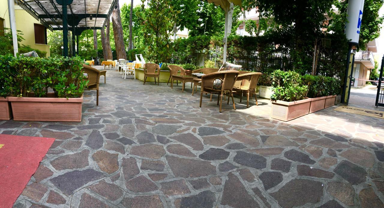 Hotel K2 Cervia 3 Stelle Sup Экстерьер фото